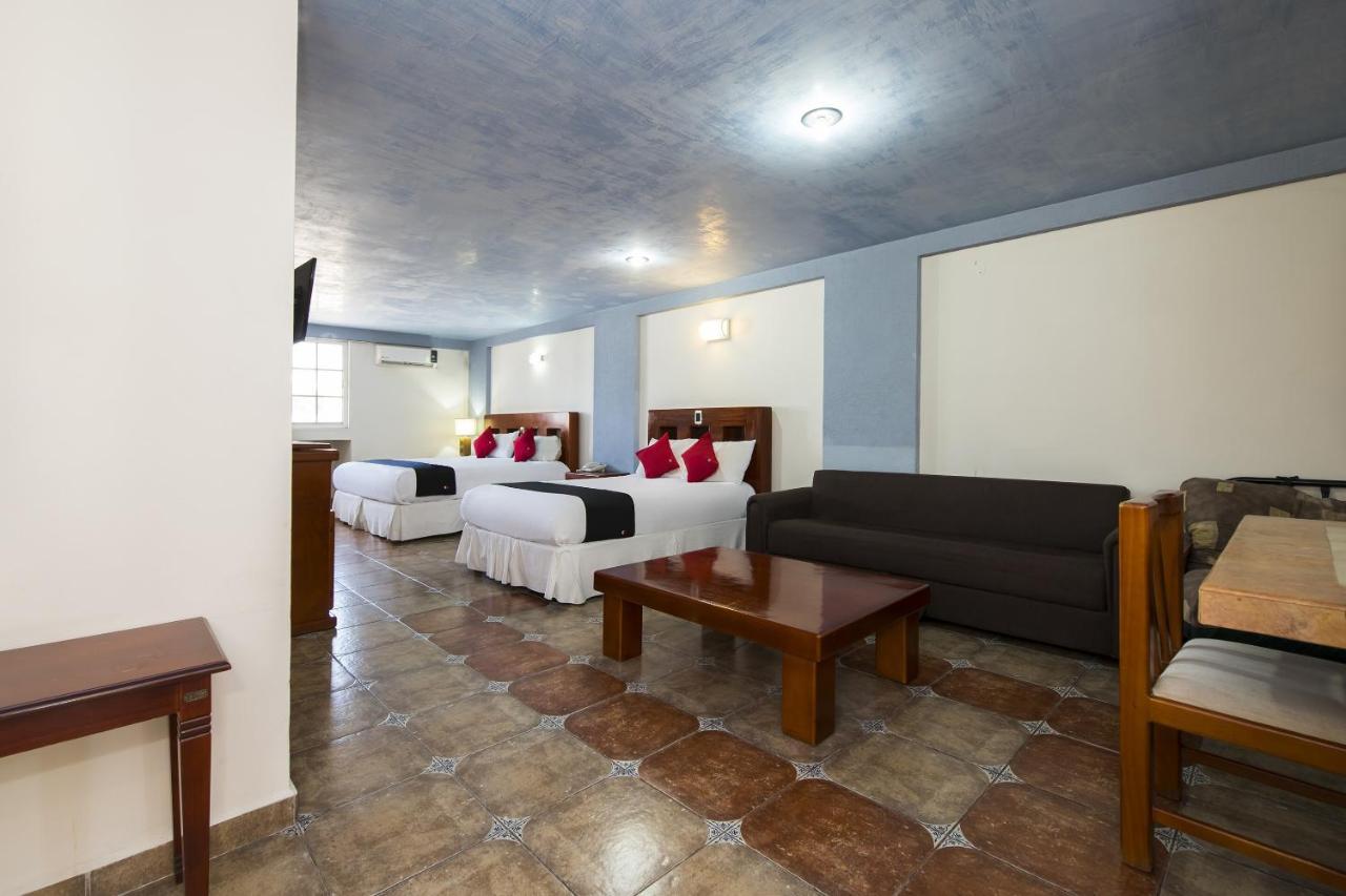 Suites De Reyes Irapuato Exterior foto