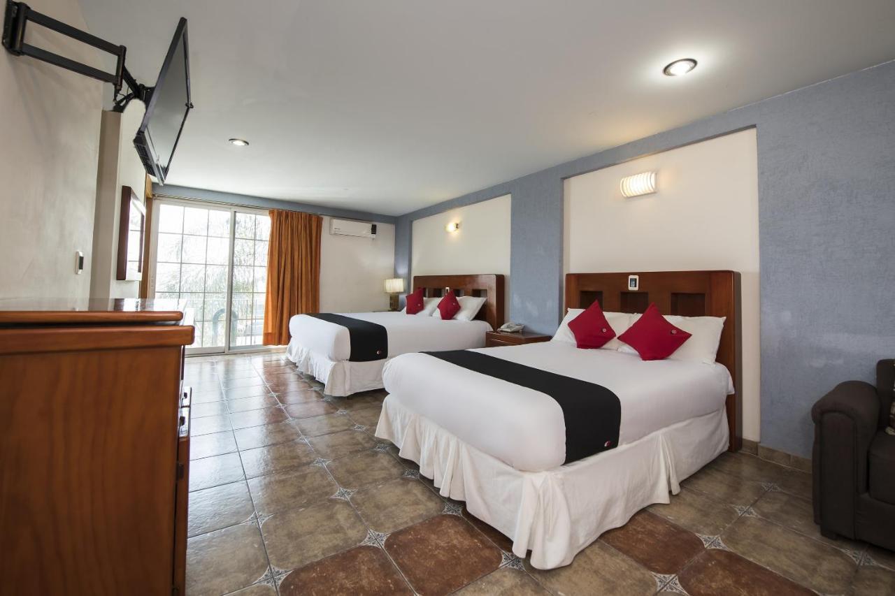 Suites De Reyes Irapuato Exterior foto