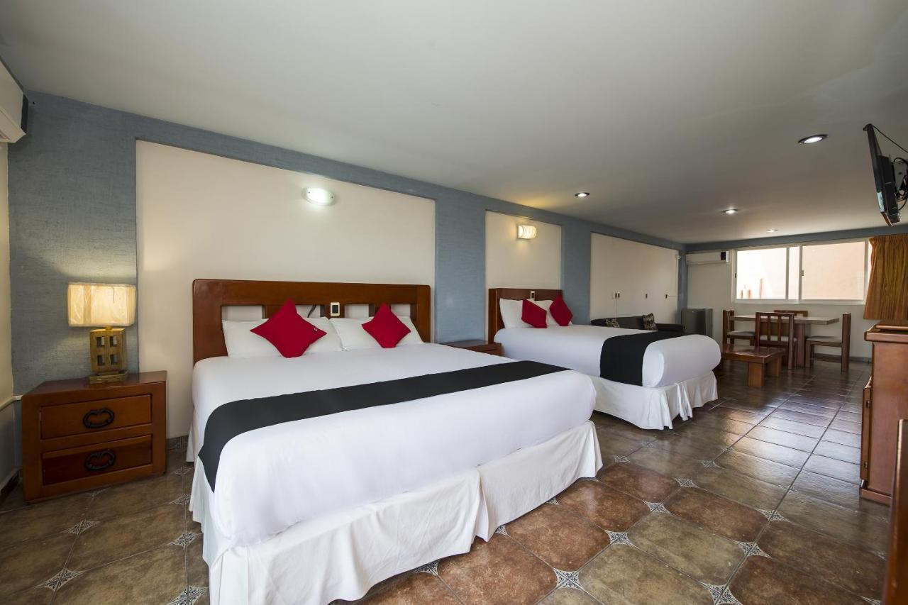 Suites De Reyes Irapuato Exterior foto