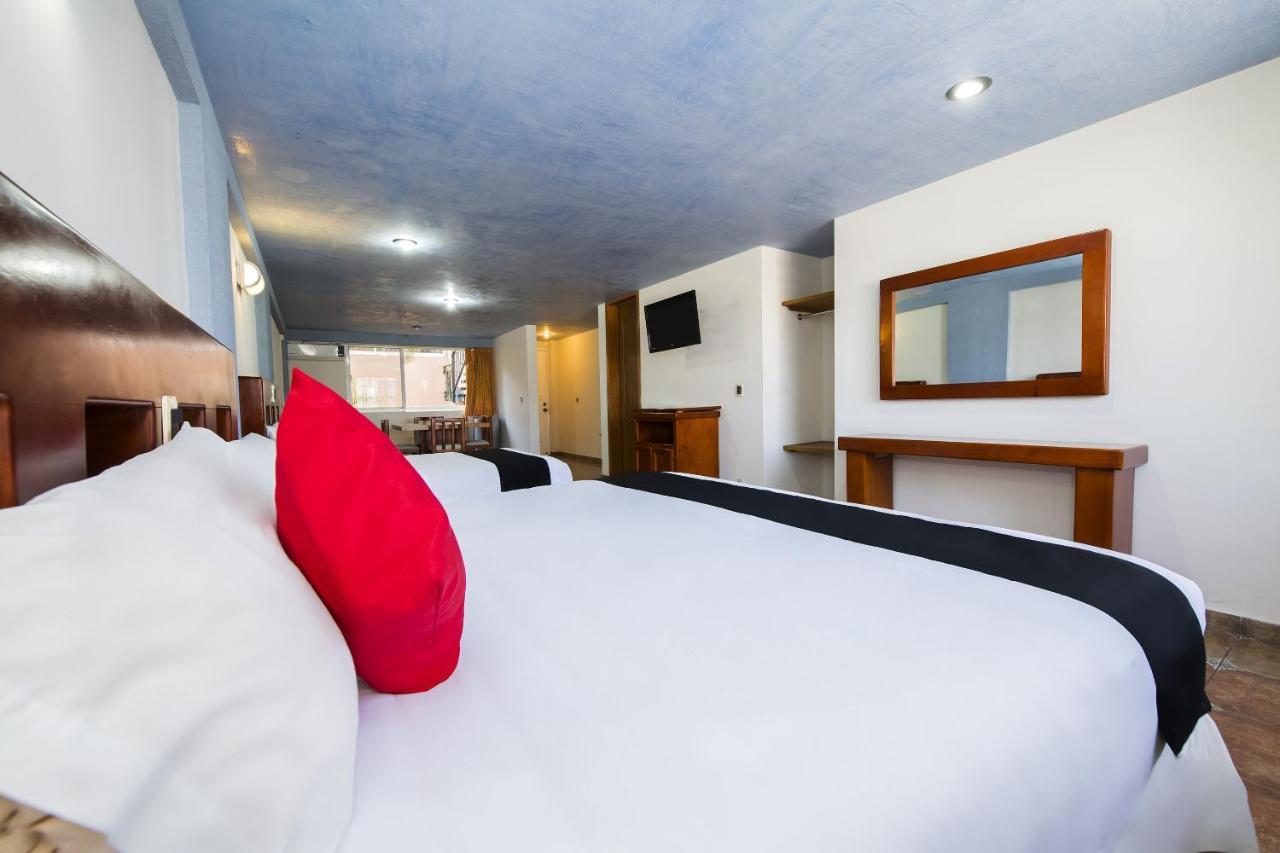 Suites De Reyes Irapuato Exterior foto