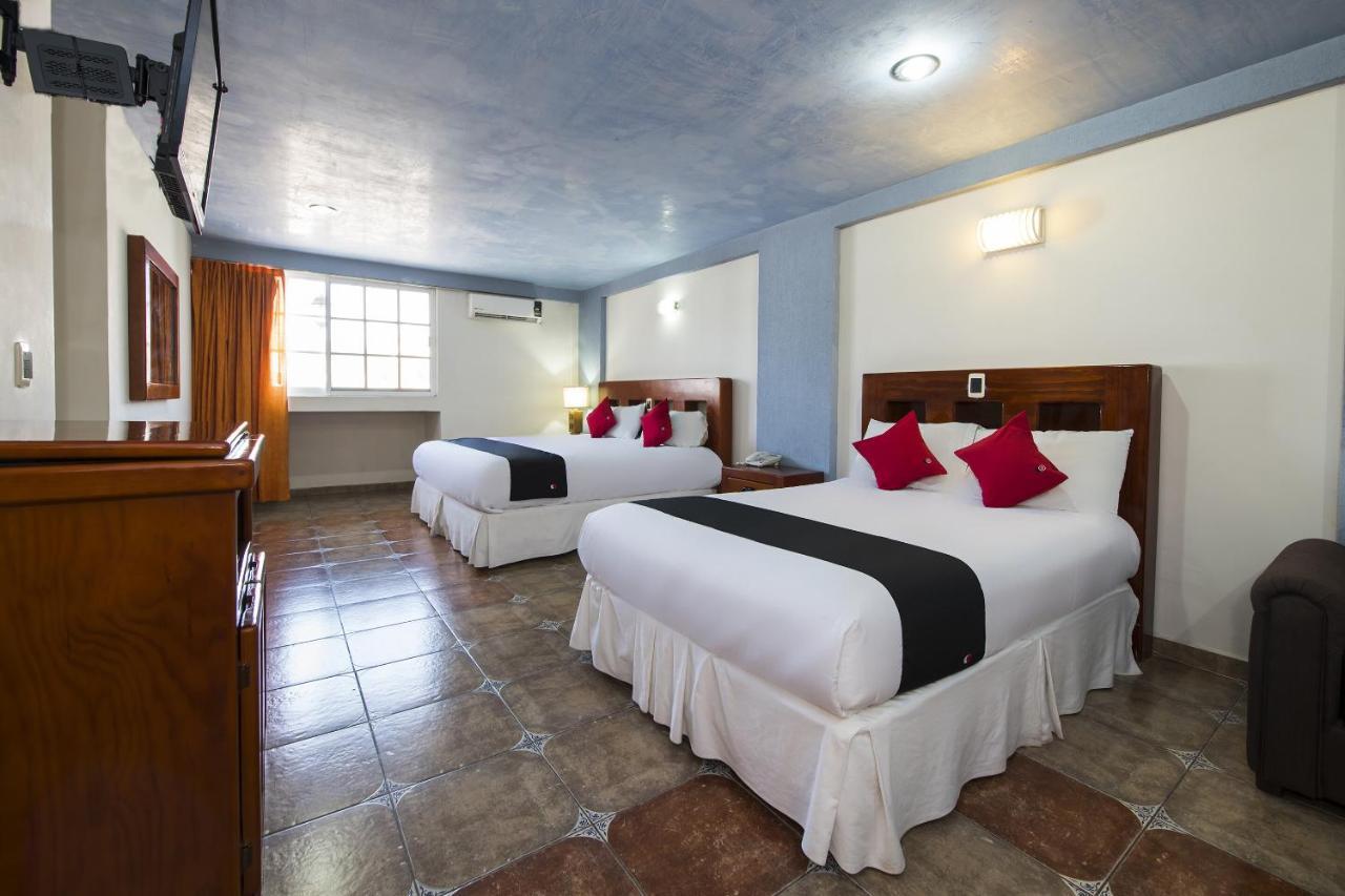 Suites De Reyes Irapuato Exterior foto