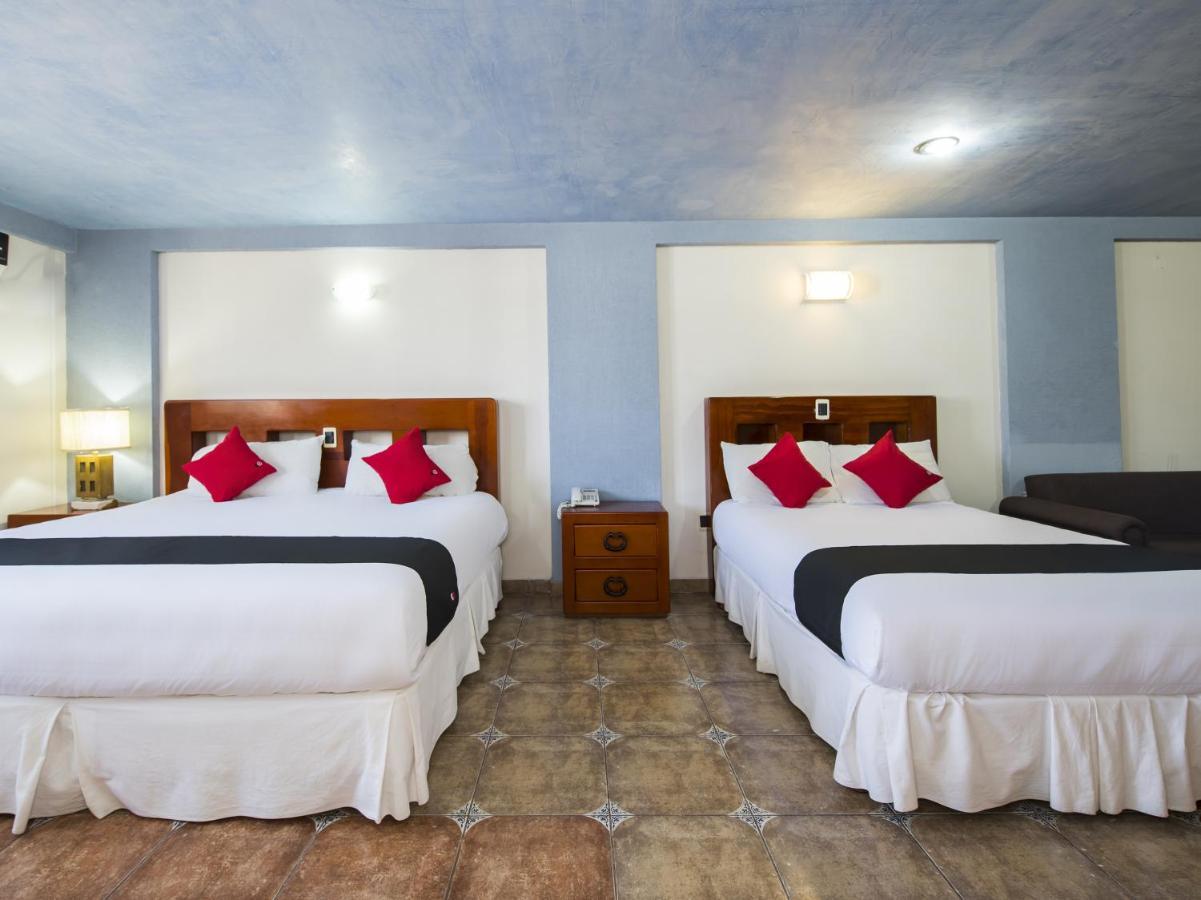 Suites De Reyes Irapuato Exterior foto