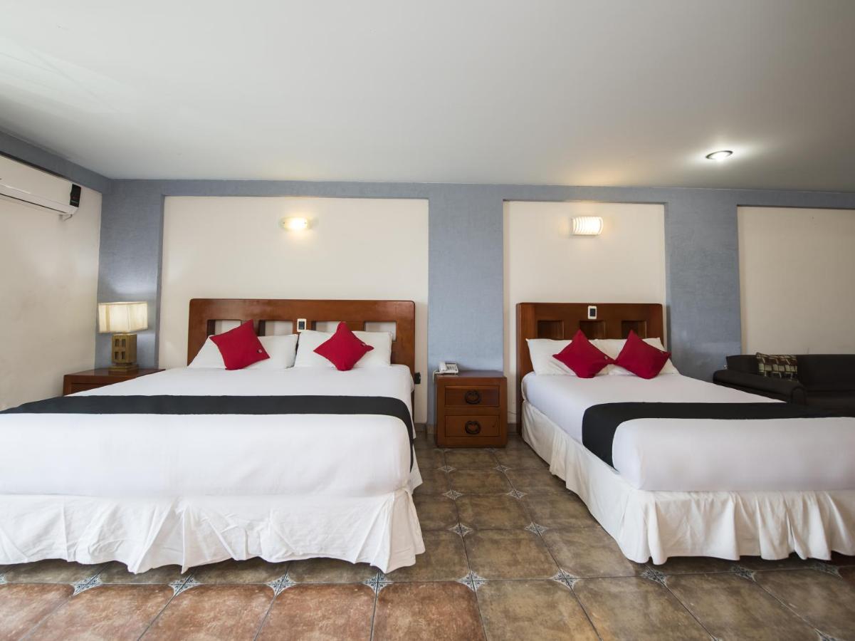 Suites De Reyes Irapuato Exterior foto